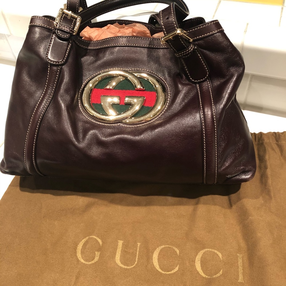 Gucci leather purse